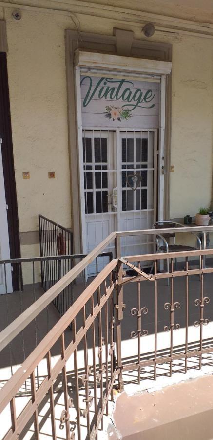 Belvarosi Vintage Apartman A Setaloutcan มิชโคลซ์ ภายนอก รูปภาพ